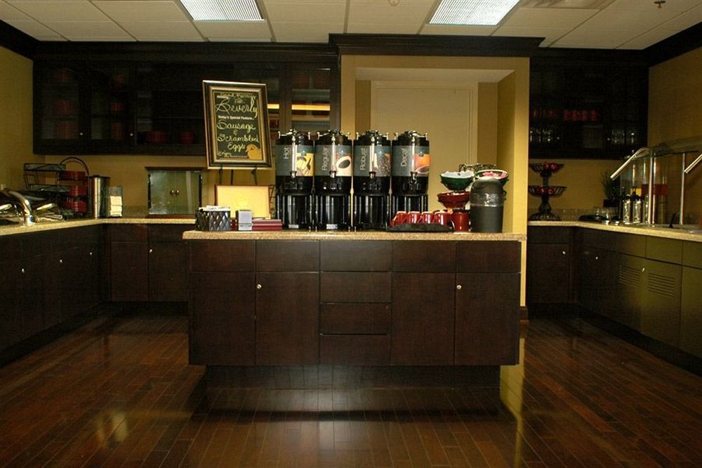 Homewood Suites By Hilton Louisville-East Restaurant bilde